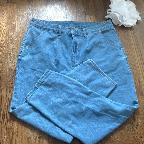 MOM JEANS!! - Picture 2 of 7